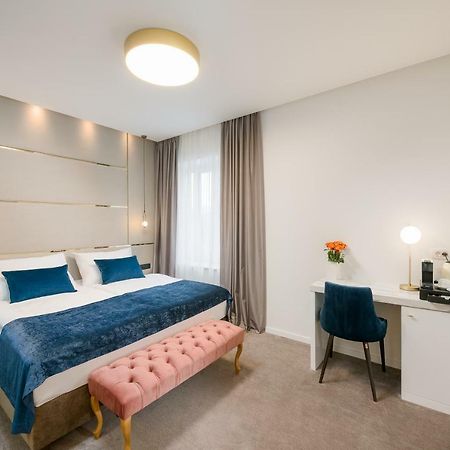 Flos Luxury Rooms Split Exterior foto