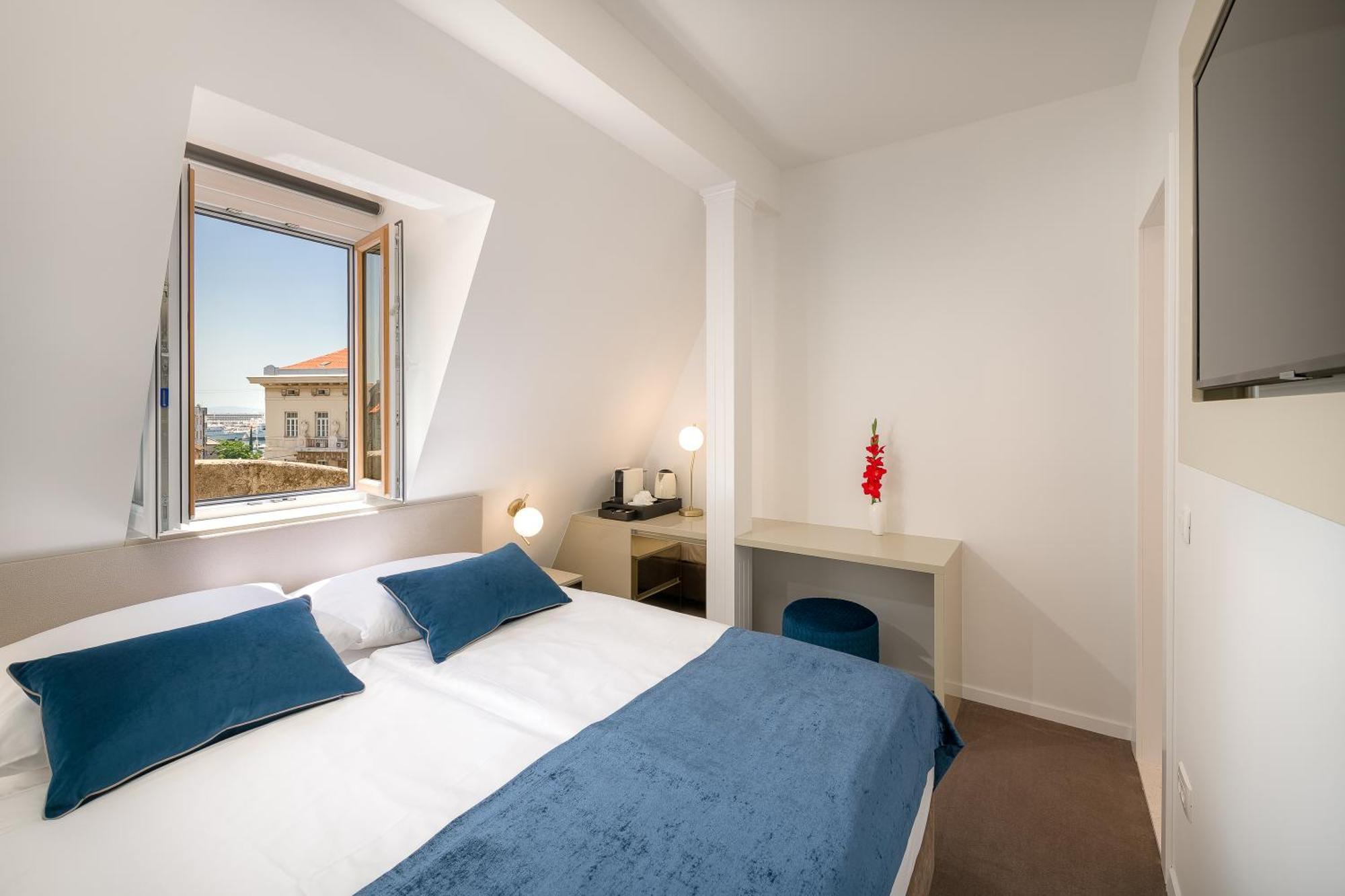 Flos Luxury Rooms Split Exterior foto
